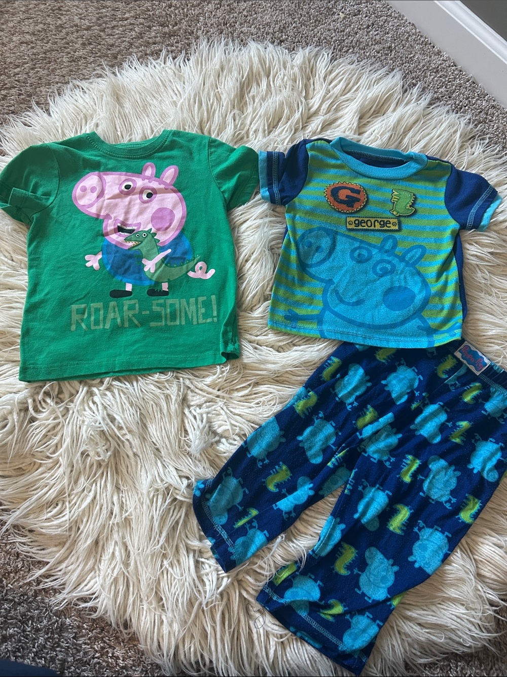 Peppa Pig 2T boys George pj and Tshirt set- Adorable!